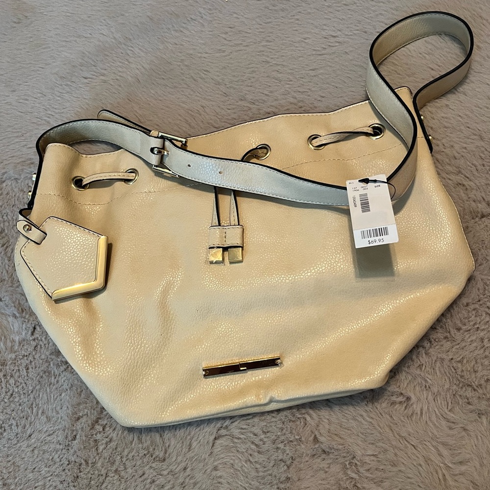 NEW crème The Limited purse.
